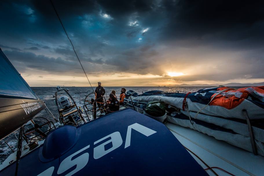 Volvo Ocean Race 2014-15, 3a giornata. Il Vestas Wind al passaggio dello Stretto di Gibilterra (Getty Images)